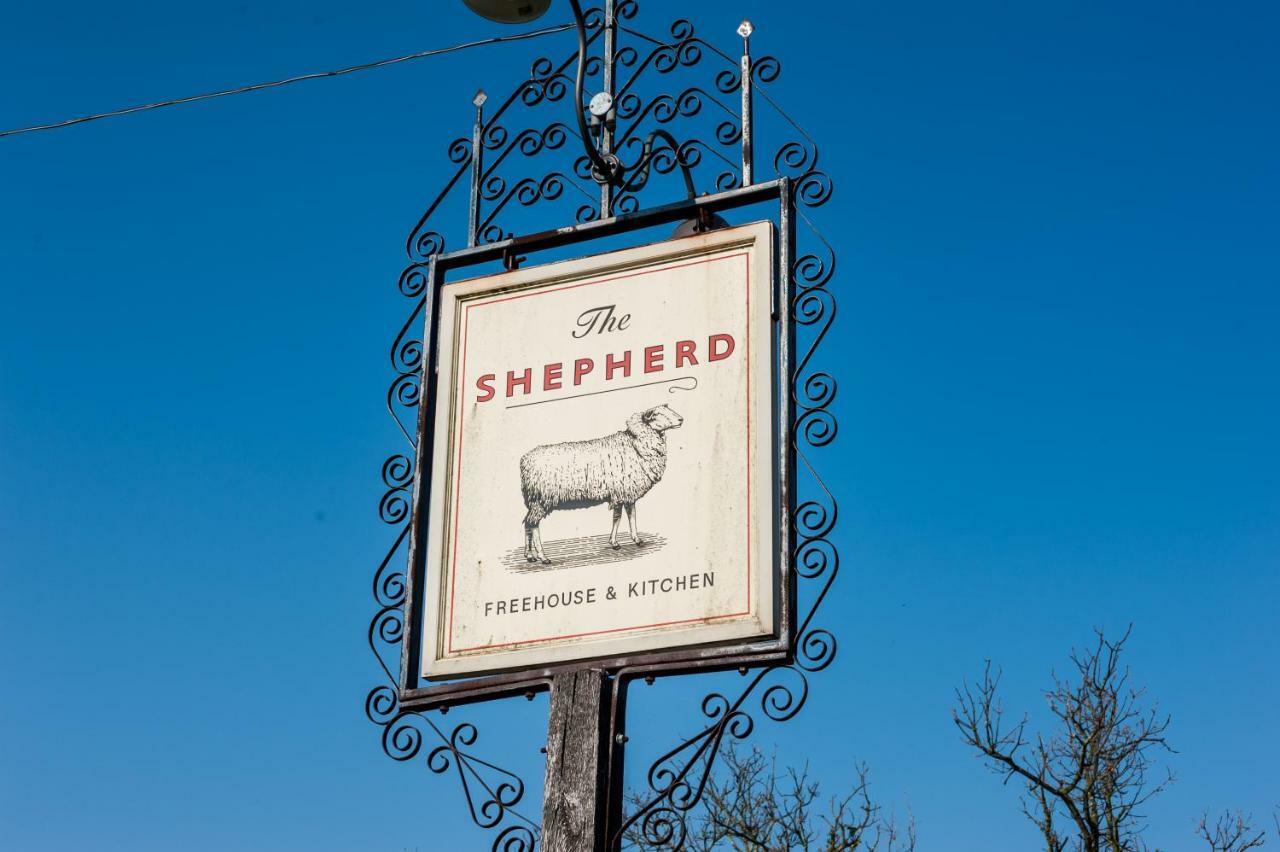 The Shepherd At Langham Boxted  Exteriér fotografie